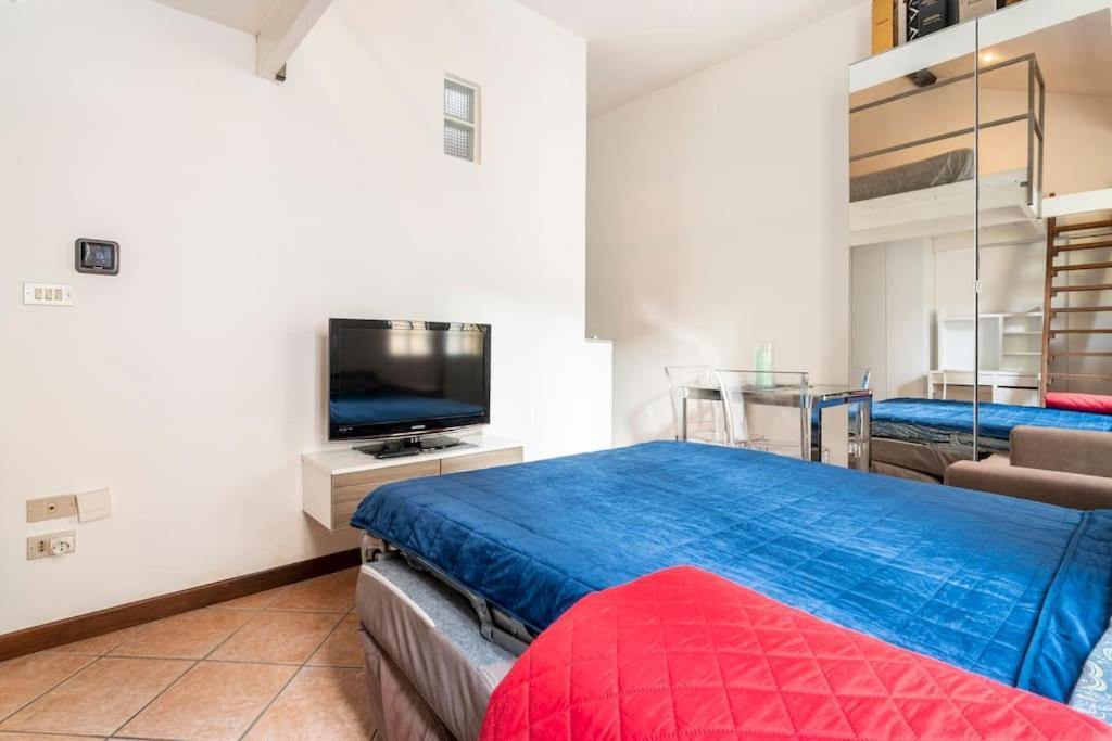 Appartamento Grazioso Milano Esterno foto